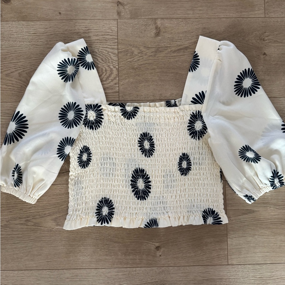 Bobeau Smocked Floral Crop Top